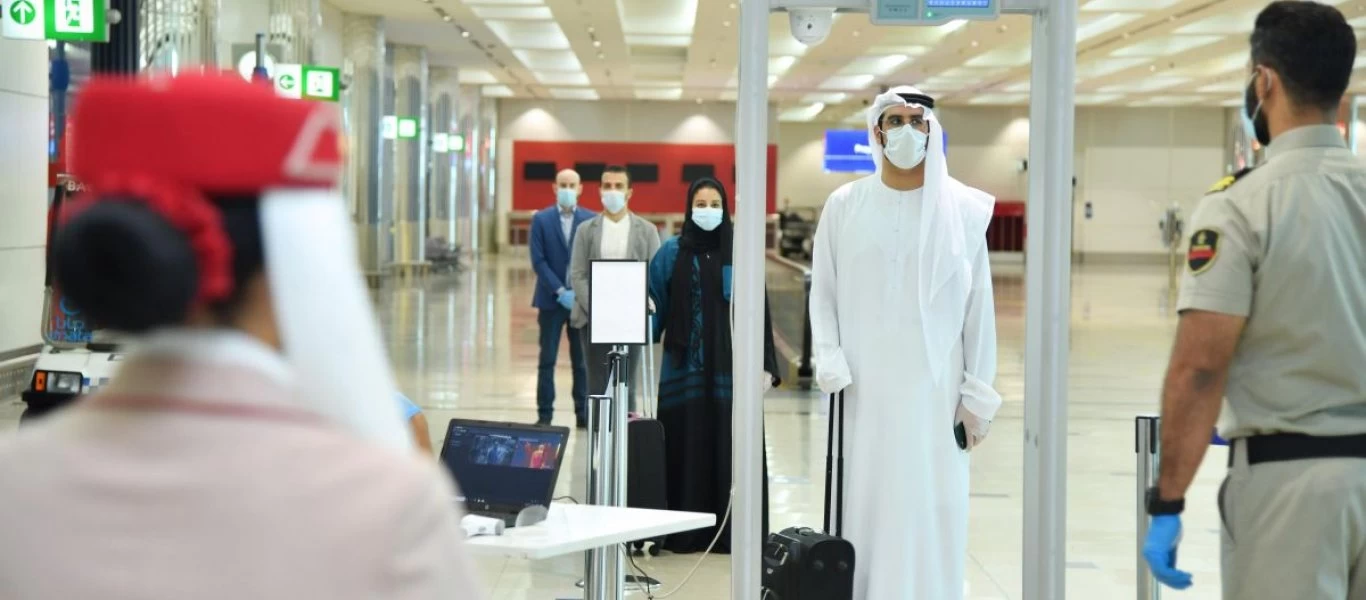 ΗΑΕ: Η πλέον εμβολιασμένη χώρα στον κόσμο καταγράφει χιλιάδες νέα κρούσματα κορωνοϊού - «Γκρεμίστηκε» το τείχος ανοσίας